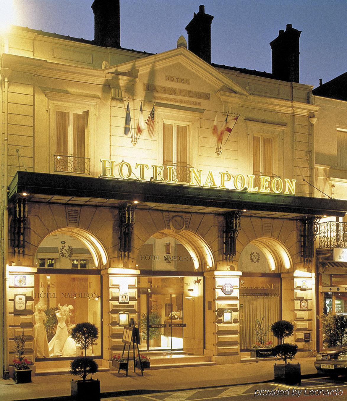 Hotel Restaurant Napoleon Фонтенбло Экстерьер фото
