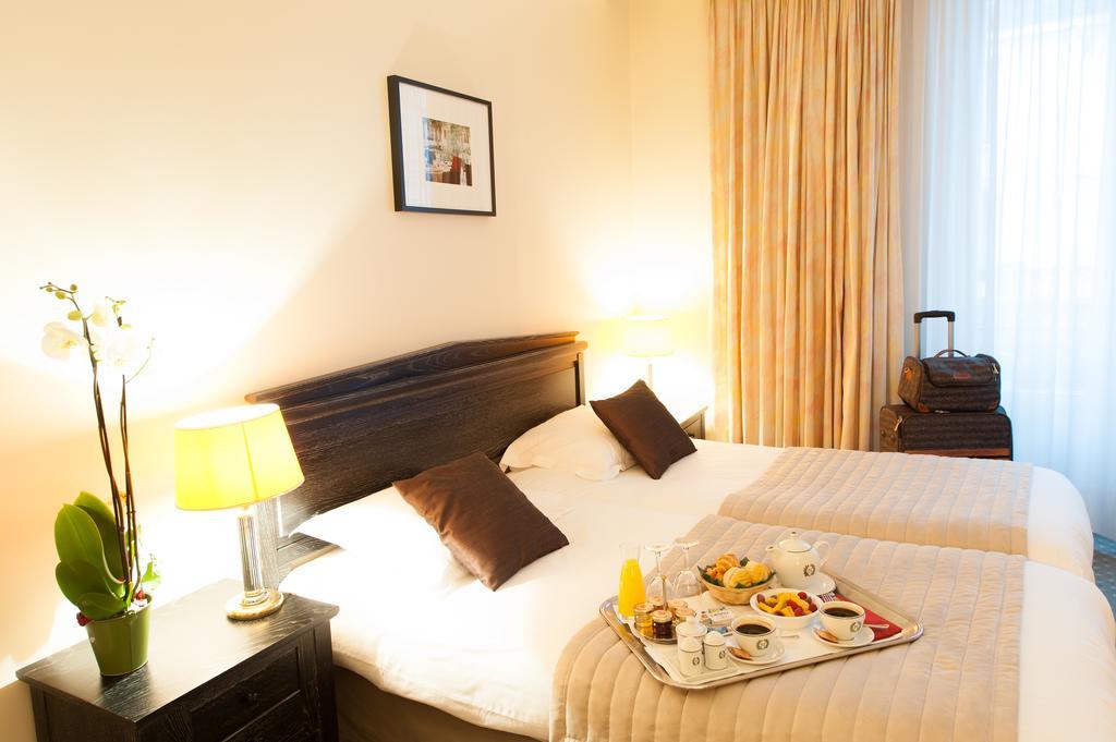 Hotel Restaurant Napoleon Фонтенбло Экстерьер фото