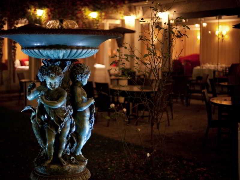 Hotel Restaurant Napoleon Фонтенбло Экстерьер фото