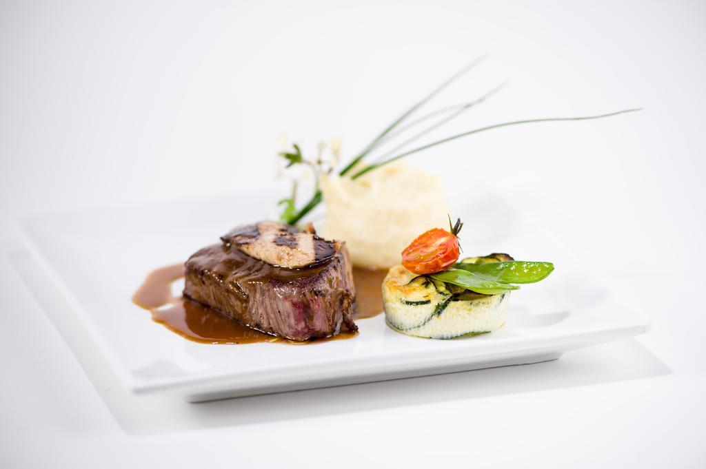 Hotel Restaurant Napoleon Фонтенбло Экстерьер фото